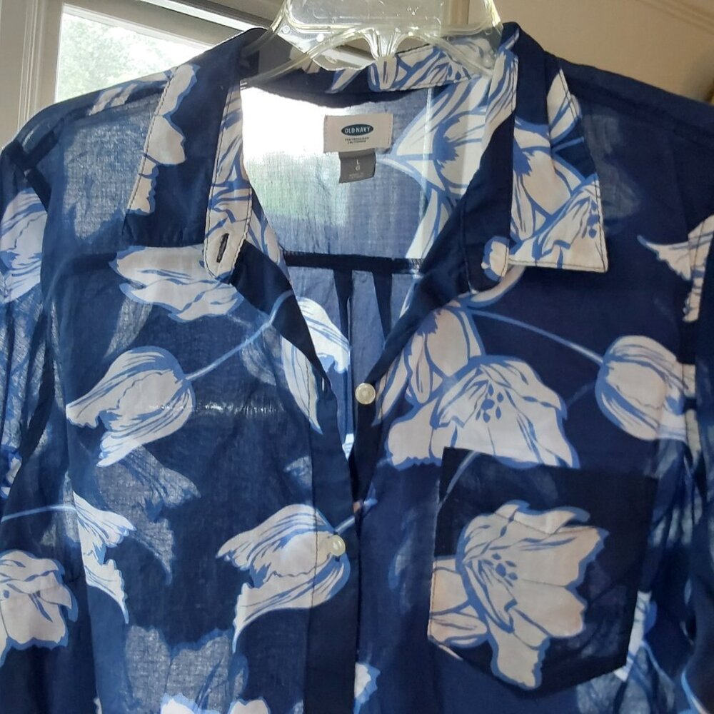 Old Navy Navy Blue Floral Button-Down Shirt - Picture 5 of 8